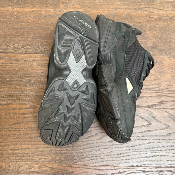 Triple Black Adidas Sneakers - Picture 3 of 6